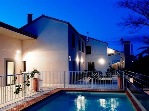 Hotel Canal Mortes 3*